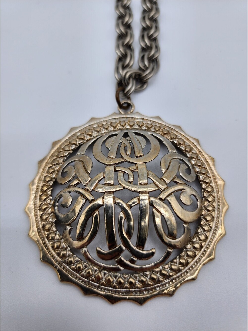 Vintage Monet Gold Medallion Necklace 1970s Arabic Inspired Pendant Chunky Chain - Picture 5 of 11
